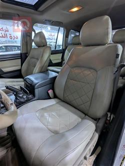 تۆیۆتا لاند کروزەر